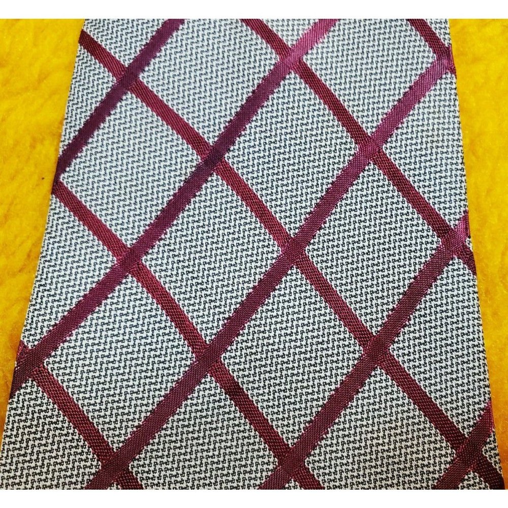 1950s BOLD SWING DOOWOP ROCKABILLY TIE ~ ABBEY CHECK GRIDS ~BURGUNDY & GRAY ~52"